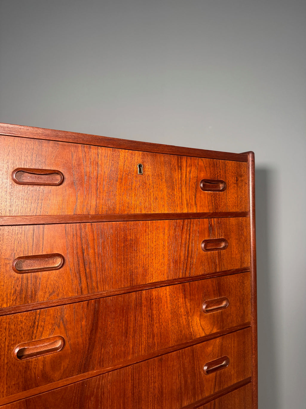 Cassettiera in teak anni 70