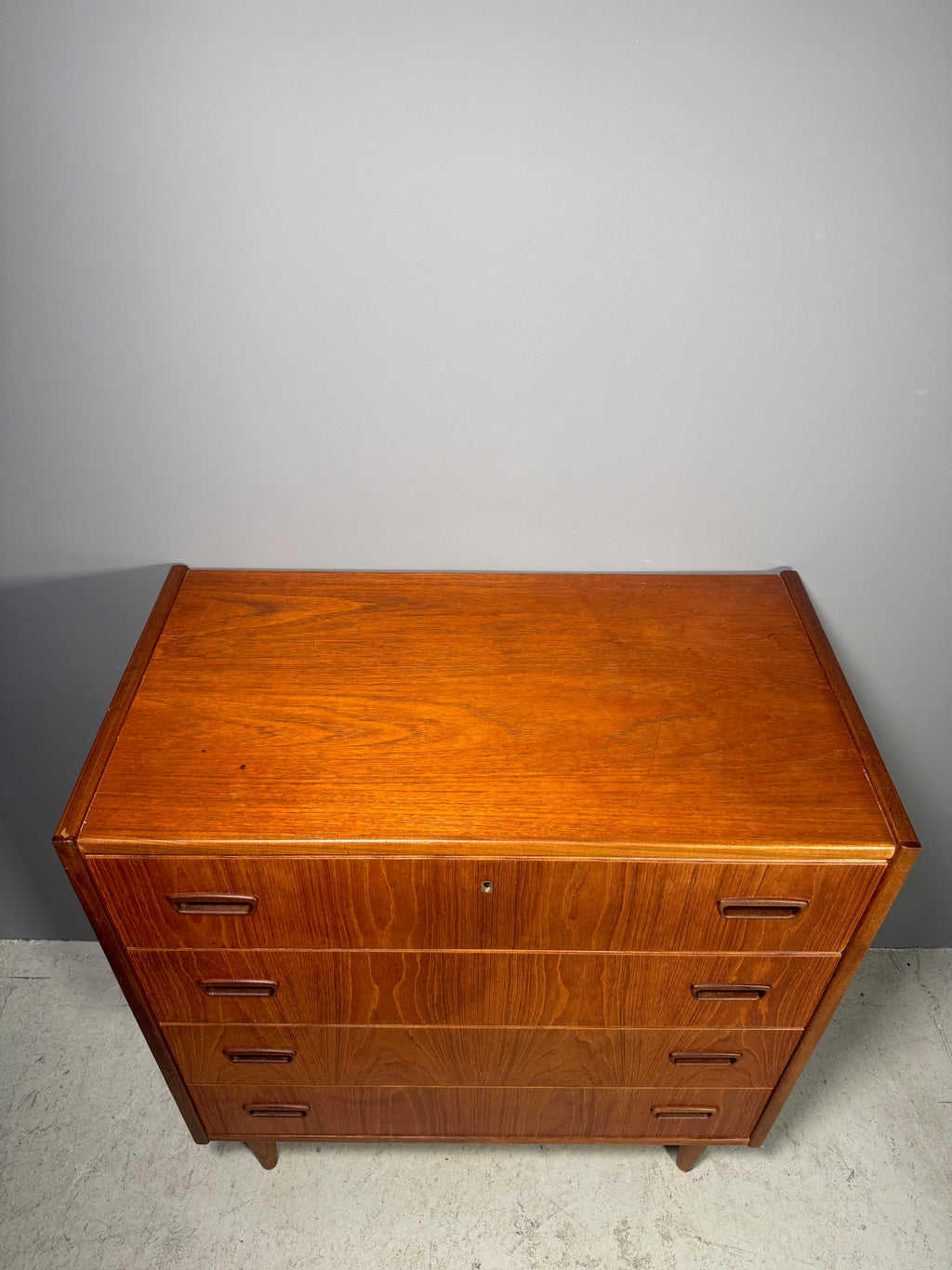 Cassettiera in teak anni 60