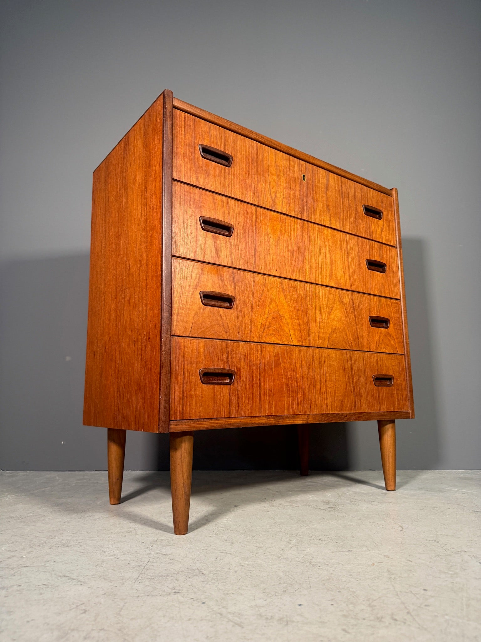 Cassettiera in teak anni 60