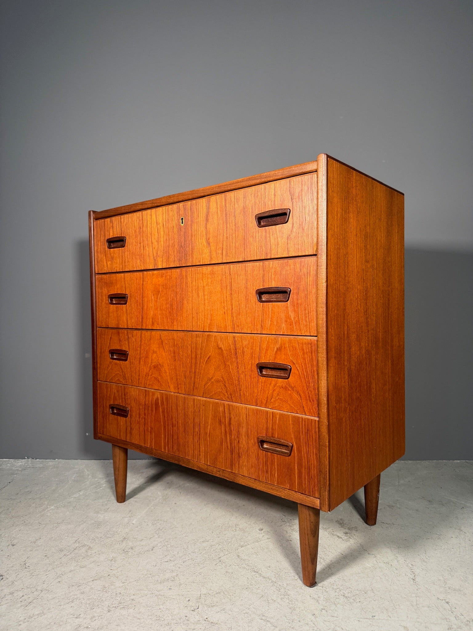 Cassettiera in teak anni 60