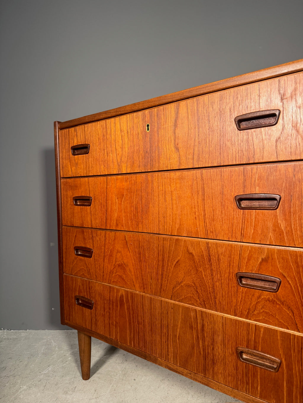 Cassettiera in teak anni 60