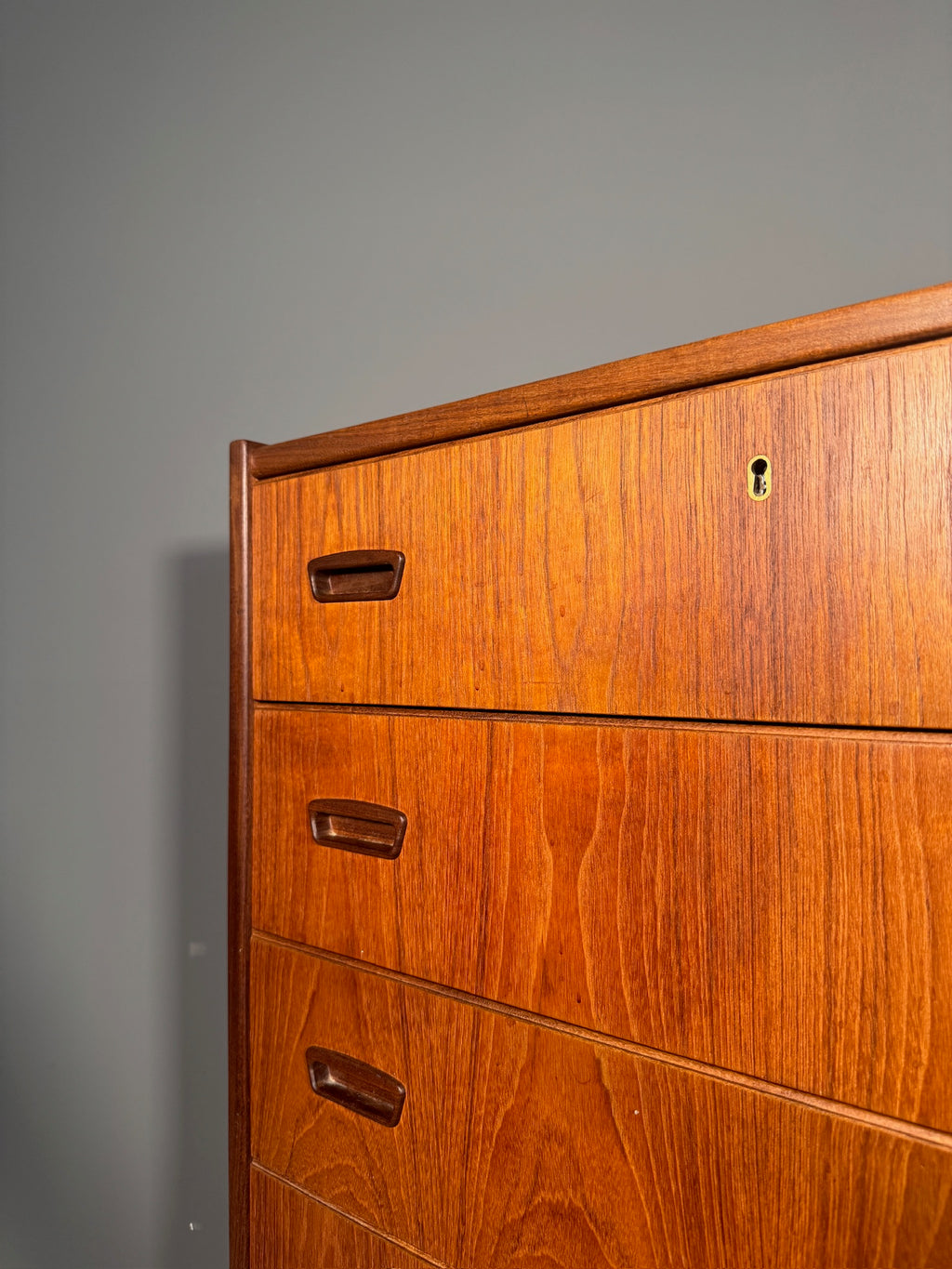Cassettiera in teak anni 60