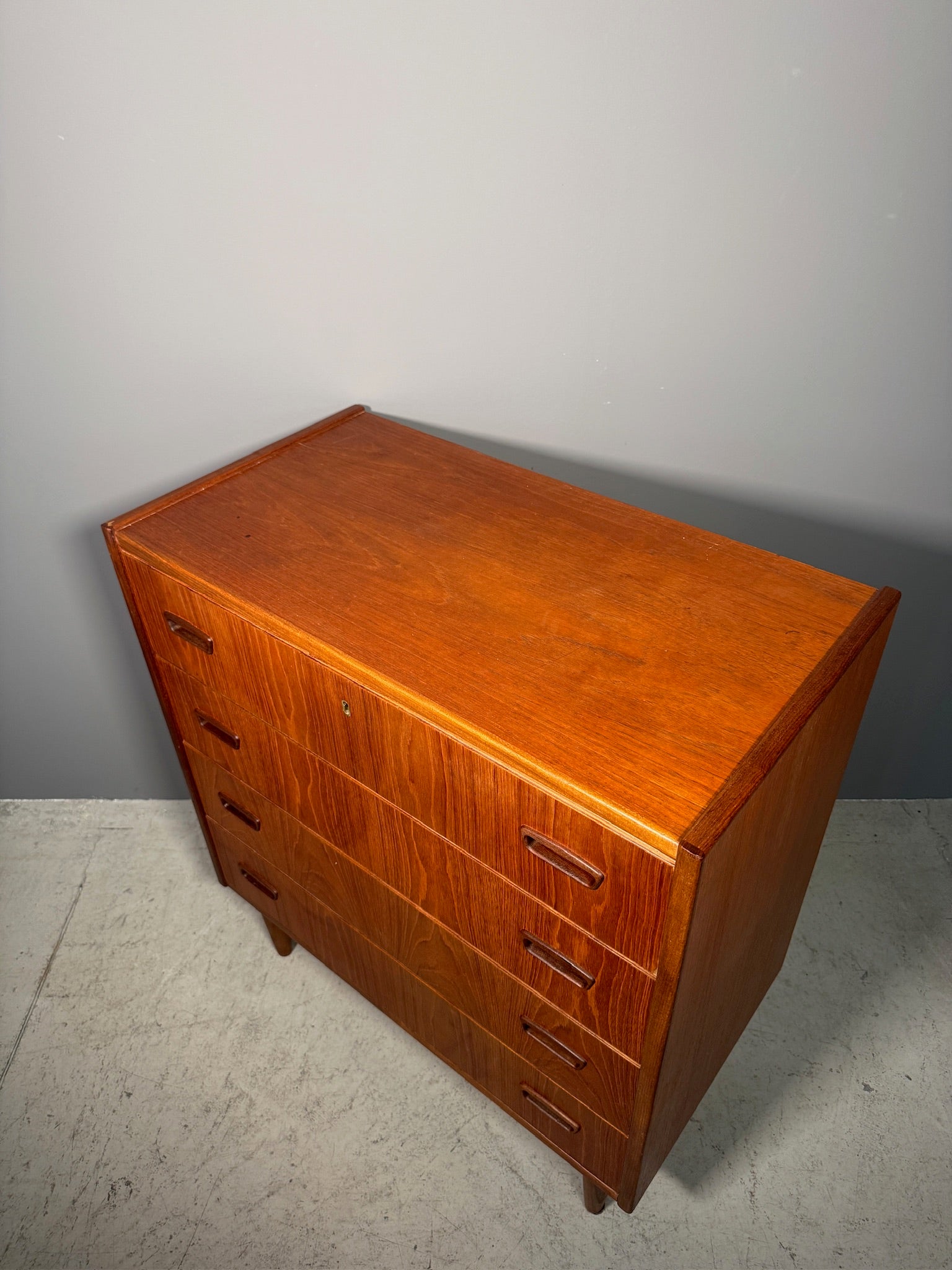 Cassettiera in teak anni 60