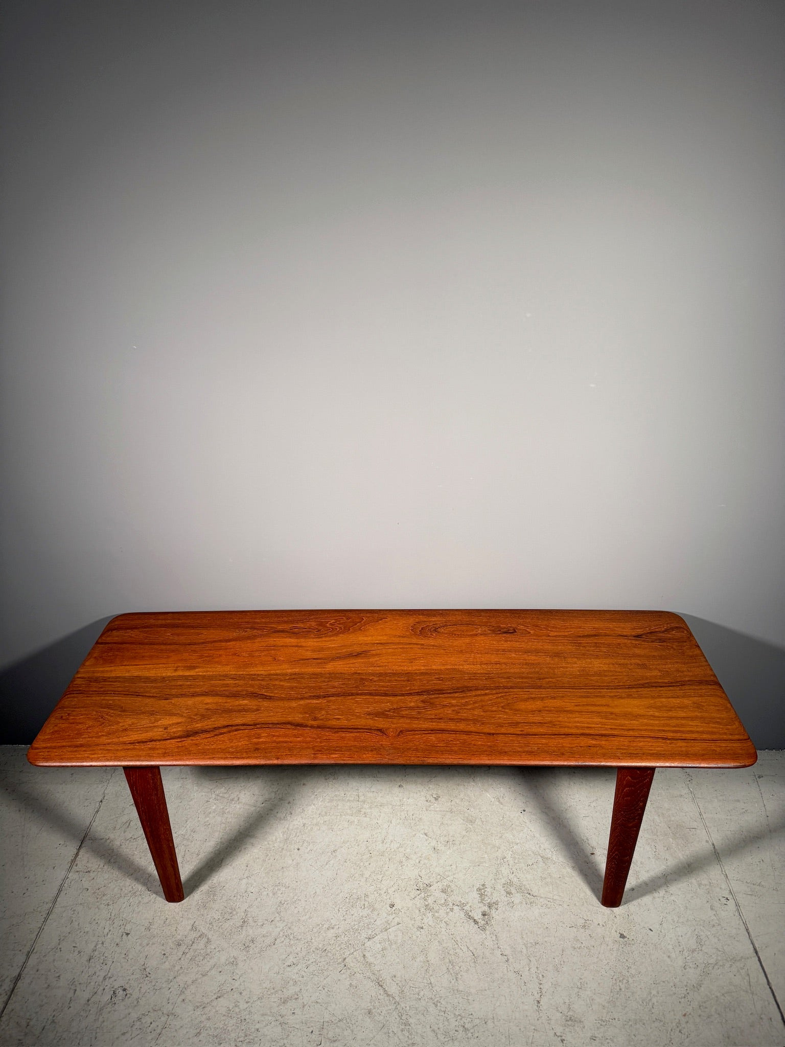Tavolino danese in teak