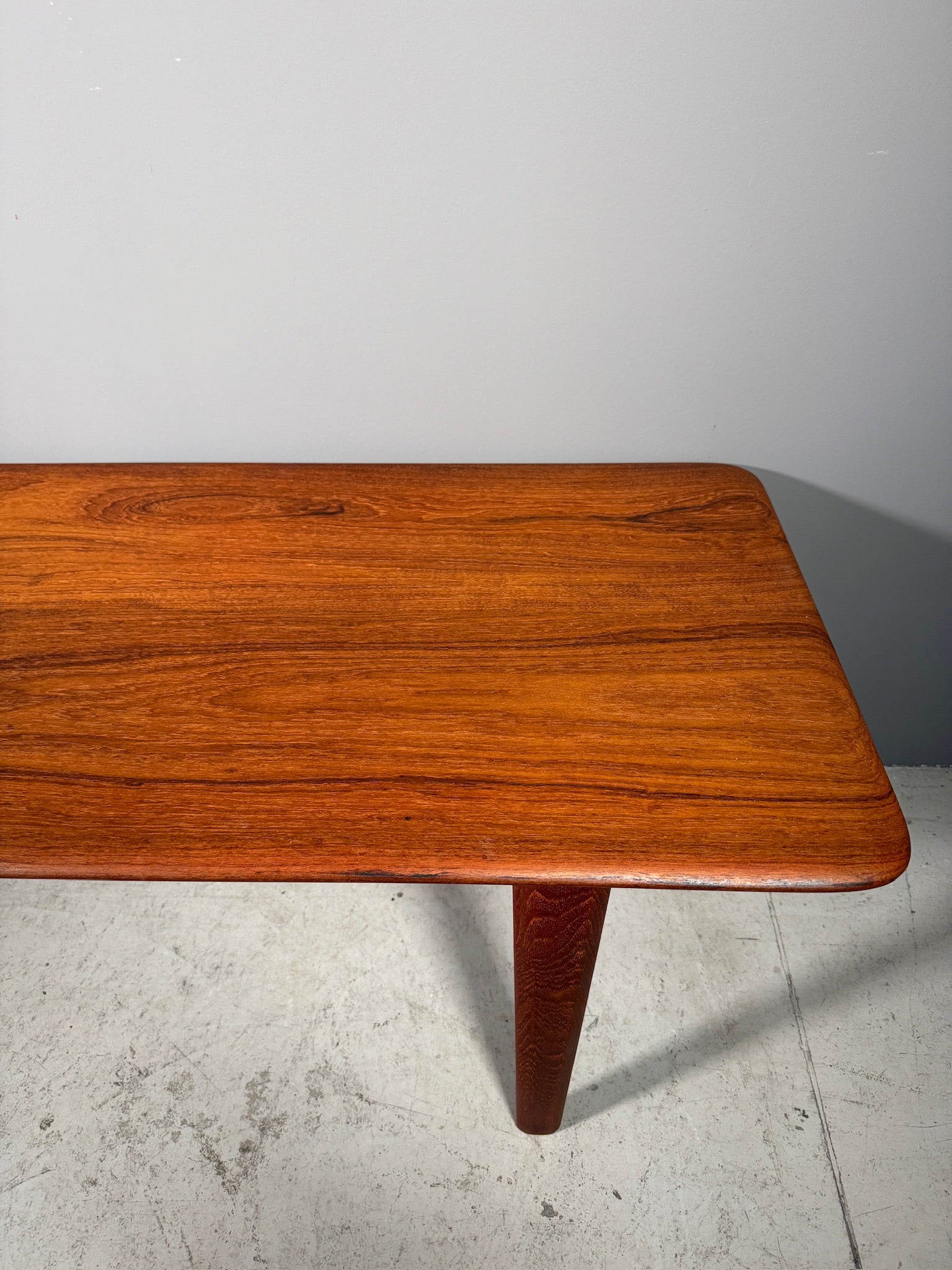 Tavolino danese in teak