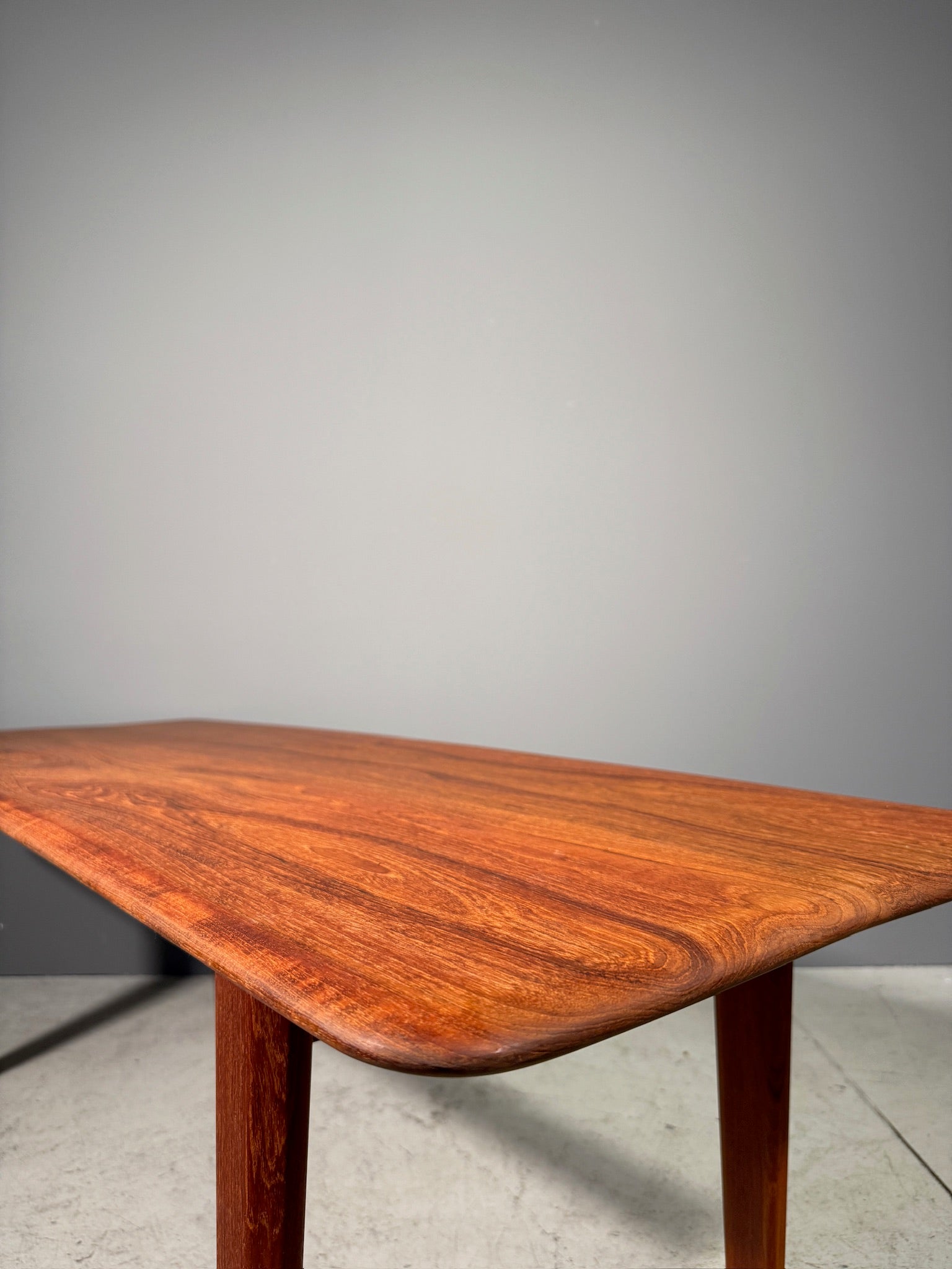 Tavolino danese in teak