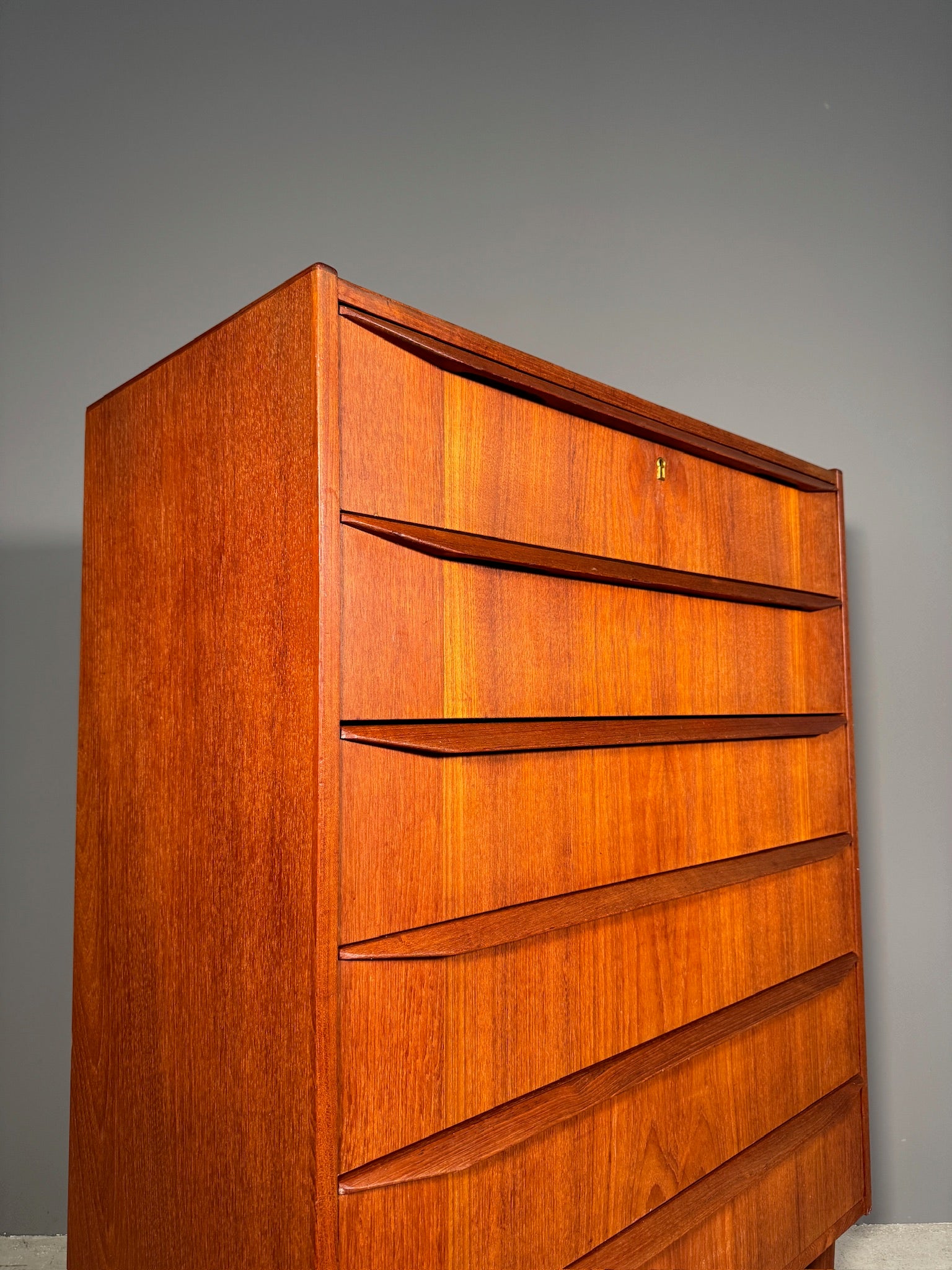 Cassettiera danese in teak