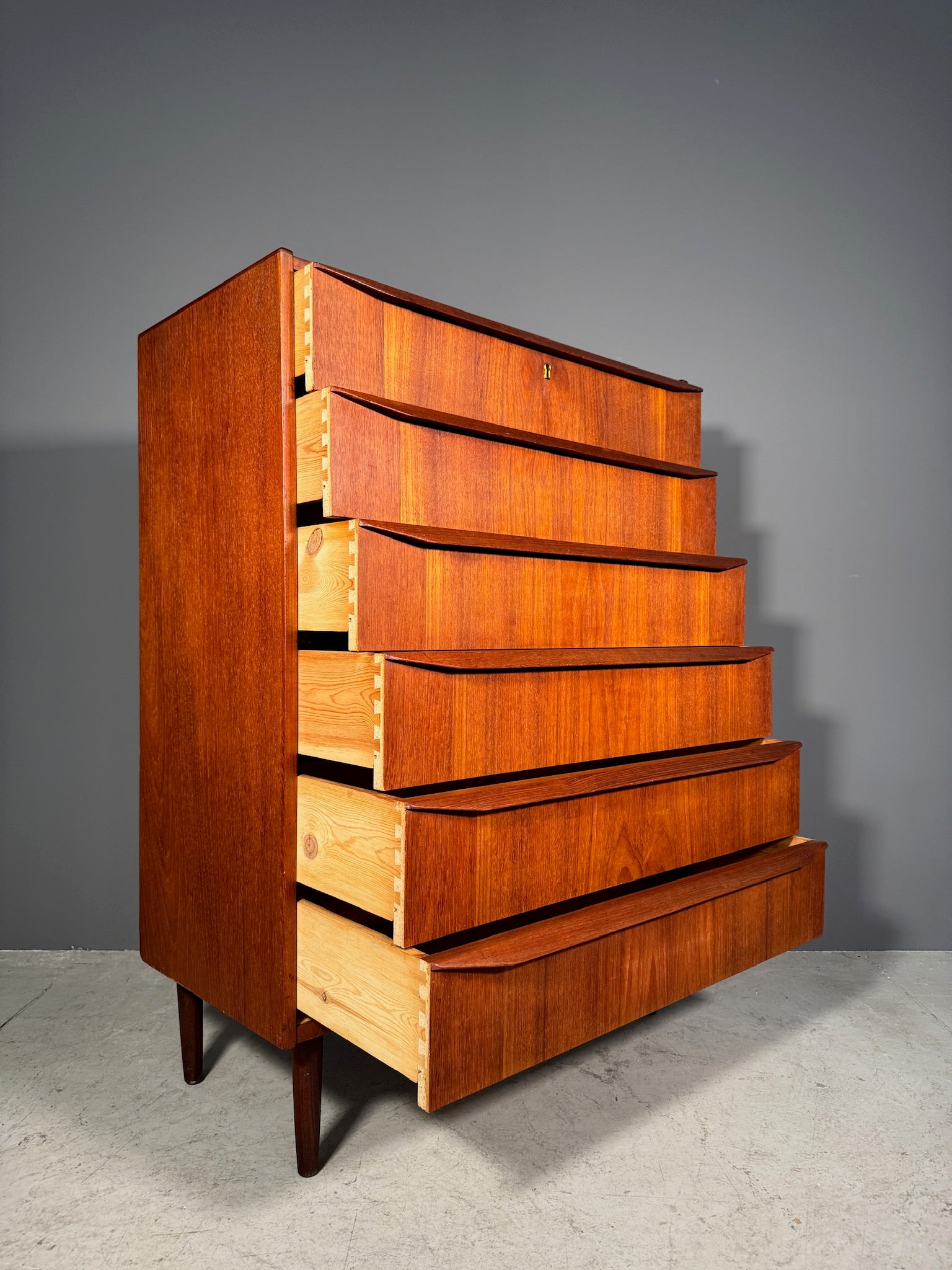 Cassettiera danese in teak