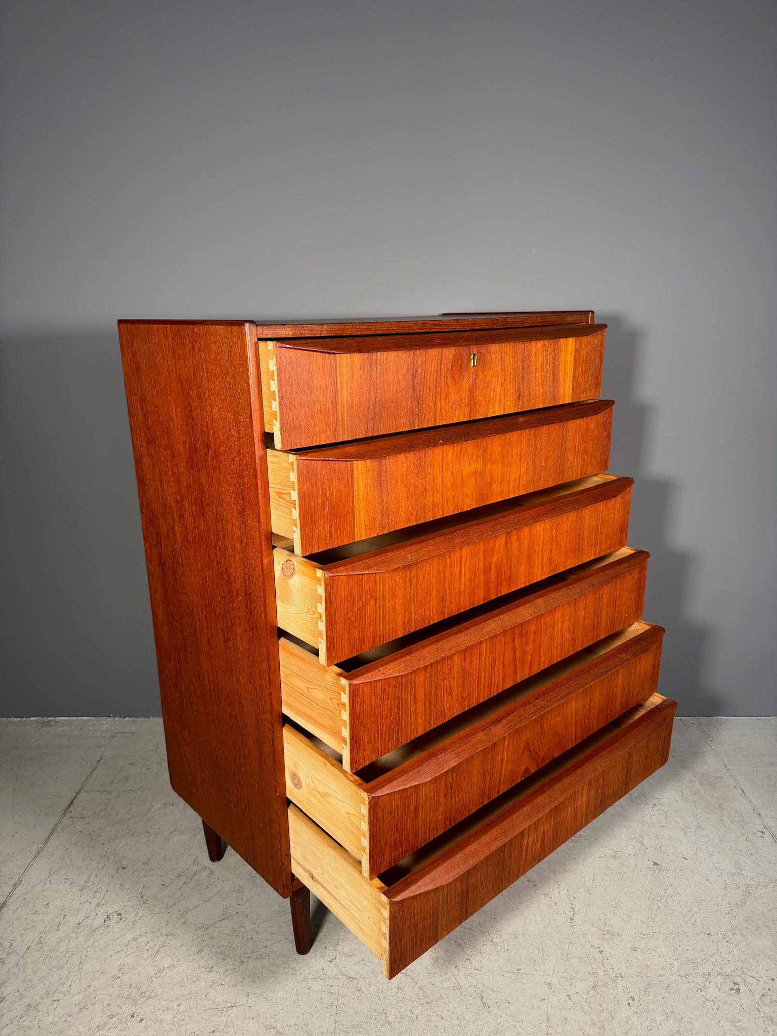 Cassettiera danese in teak