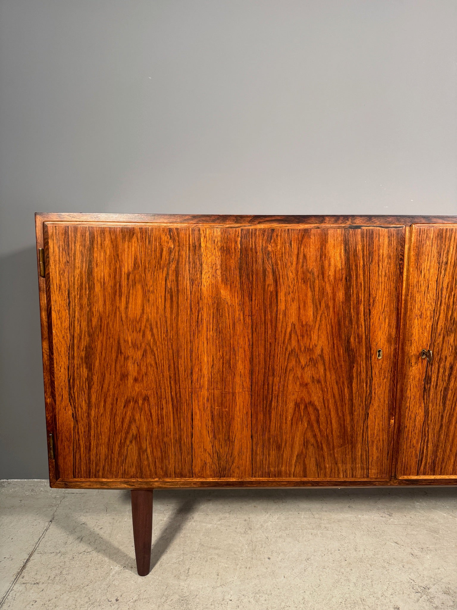Sideboard in palissandro di Poul Hundevad