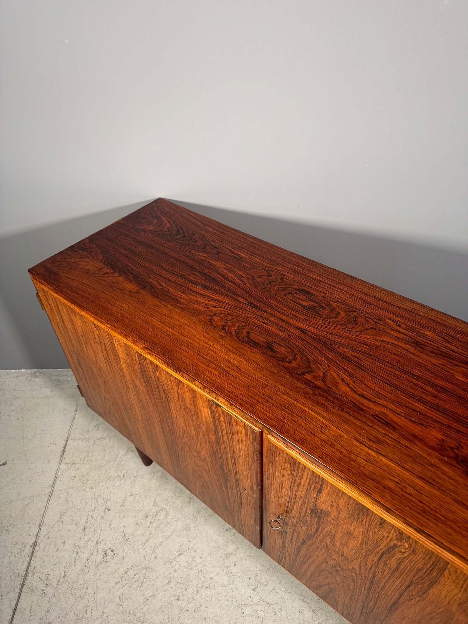 Sideboard in palissandro di Poul Hundevad