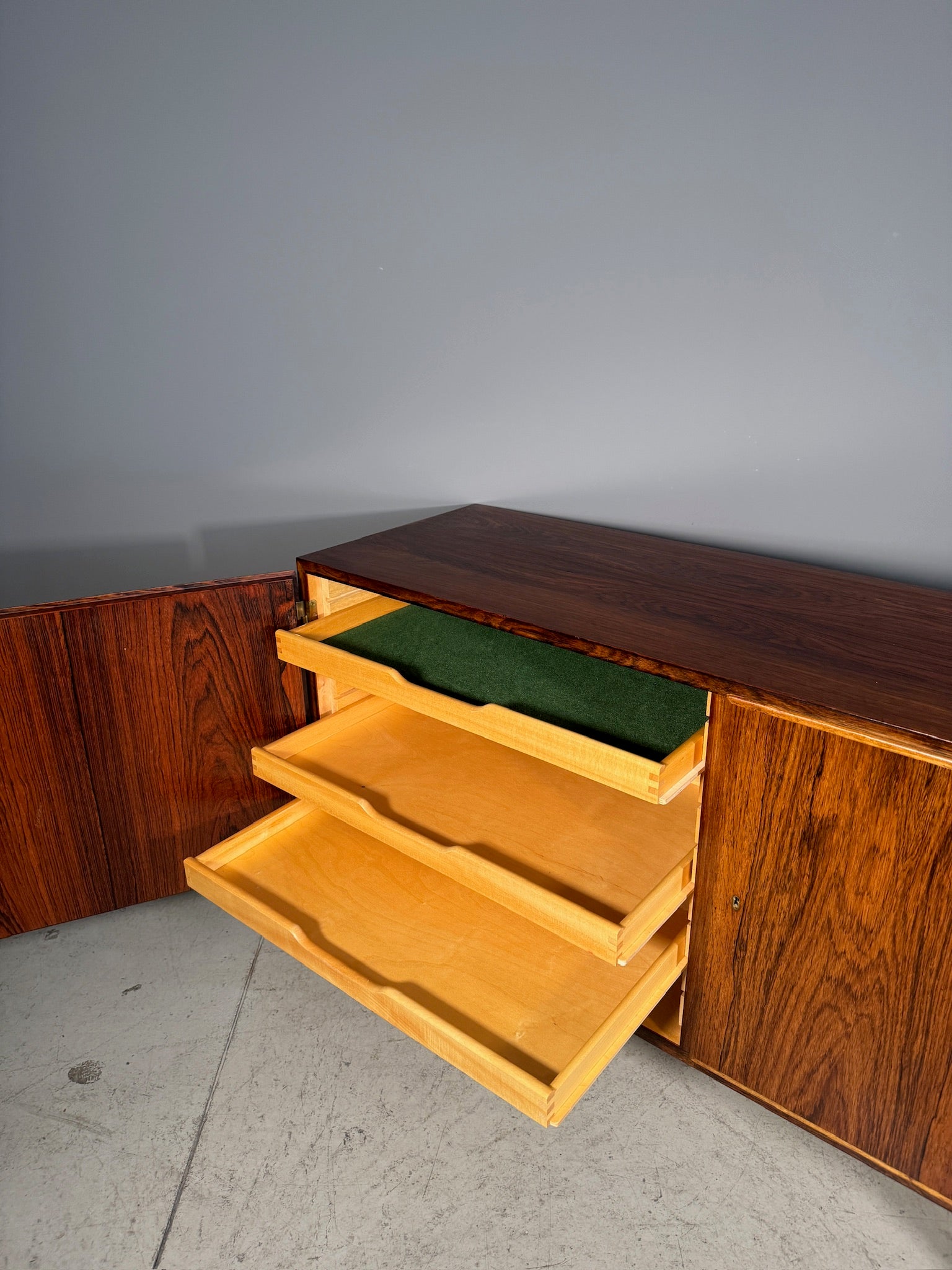Sideboard in palissandro di Poul Hundevad