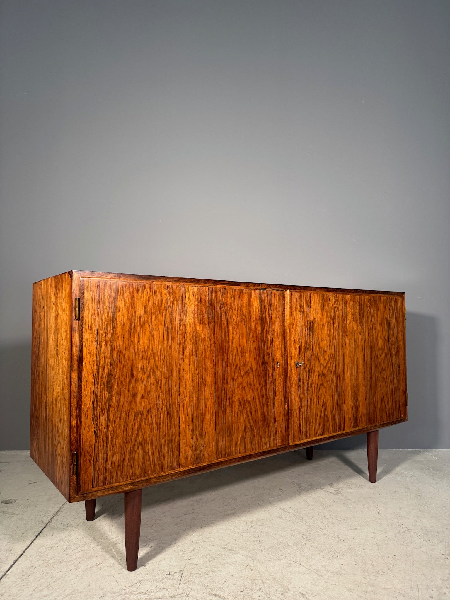 Sideboard in palissandro di Poul Hundevad