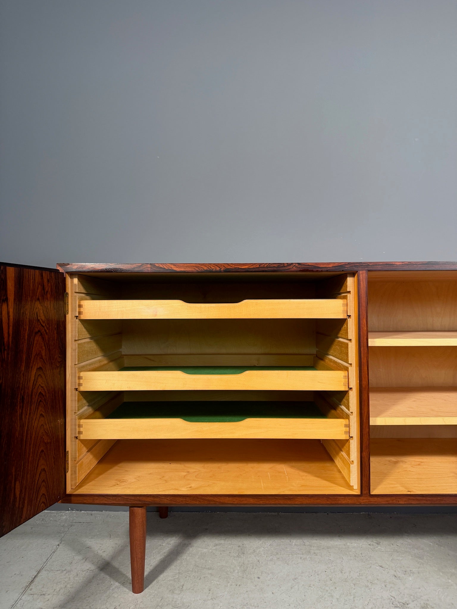 Sideboard in palissandro di Poul Hundevad