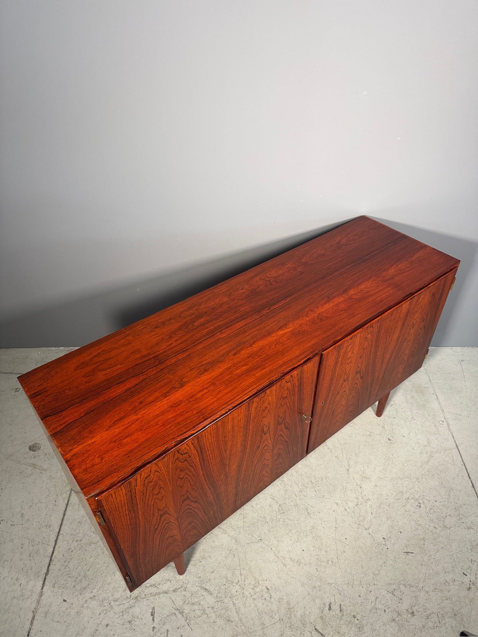 Sideboard in palissandro di Poul Hundevad
