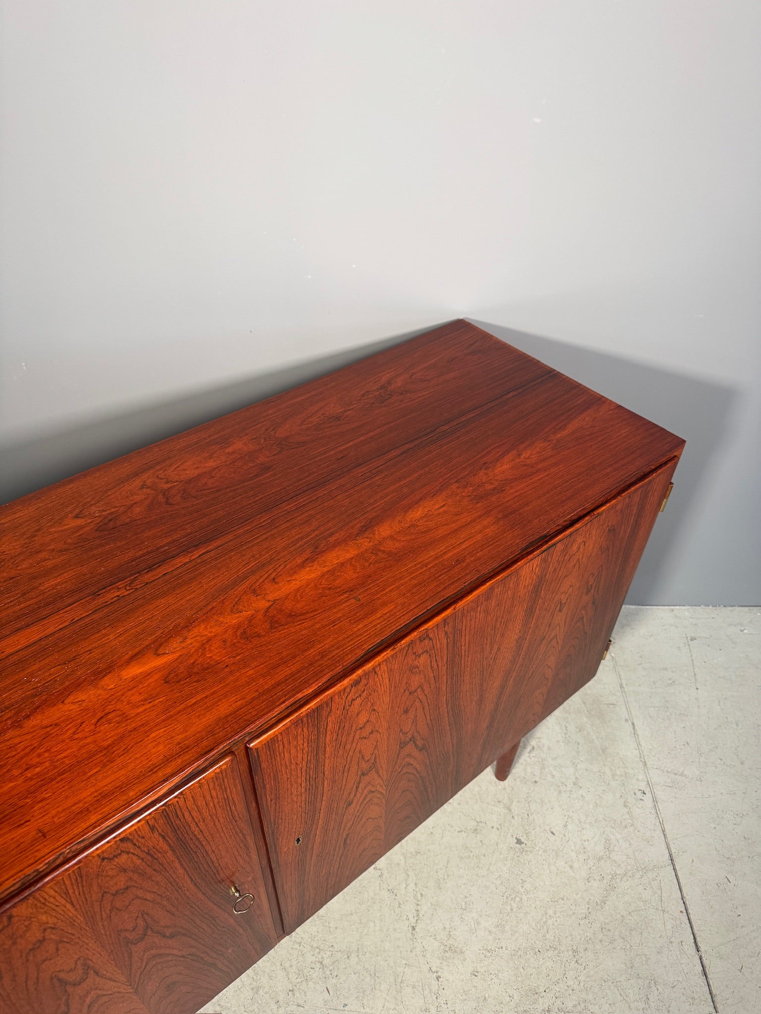 Sideboard in palissandro di Poul Hundevad
