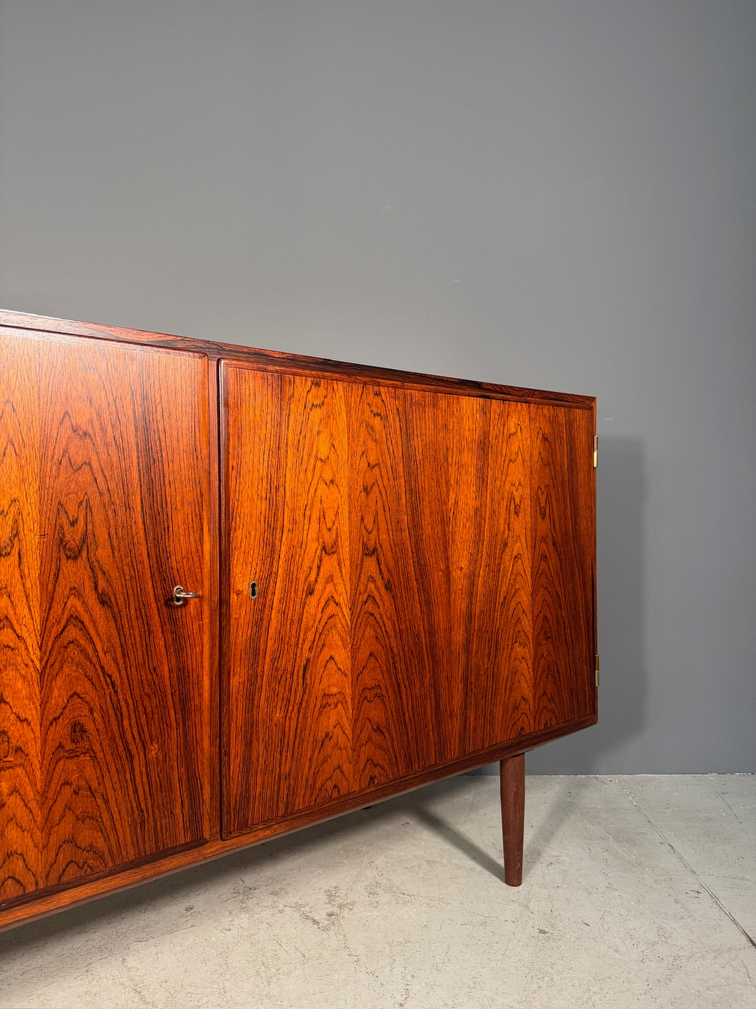 Sideboard in palissandro di Poul Hundevad