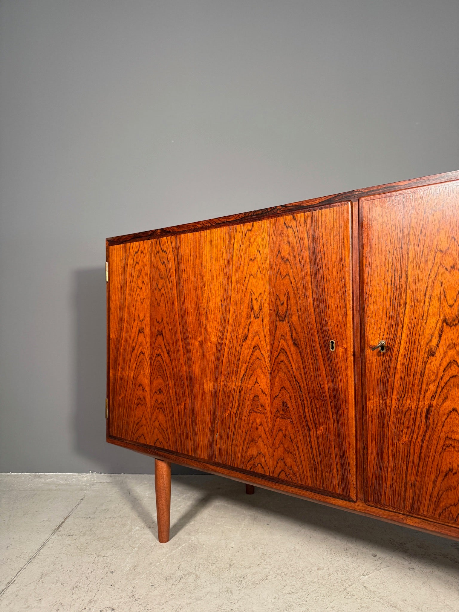 Sideboard in palissandro di Poul Hundevad