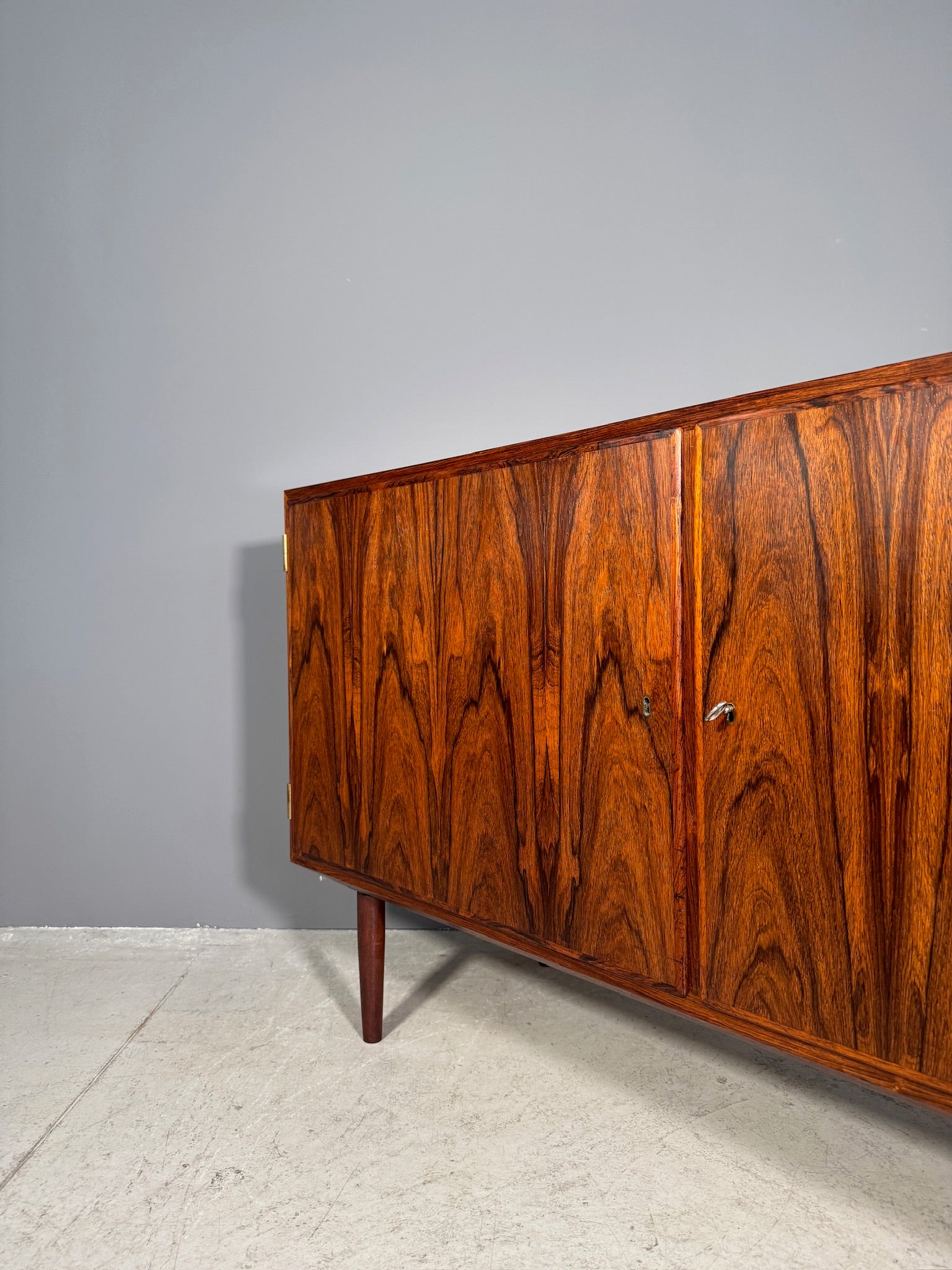 Sideboard in palissandro di Poul Hundevad