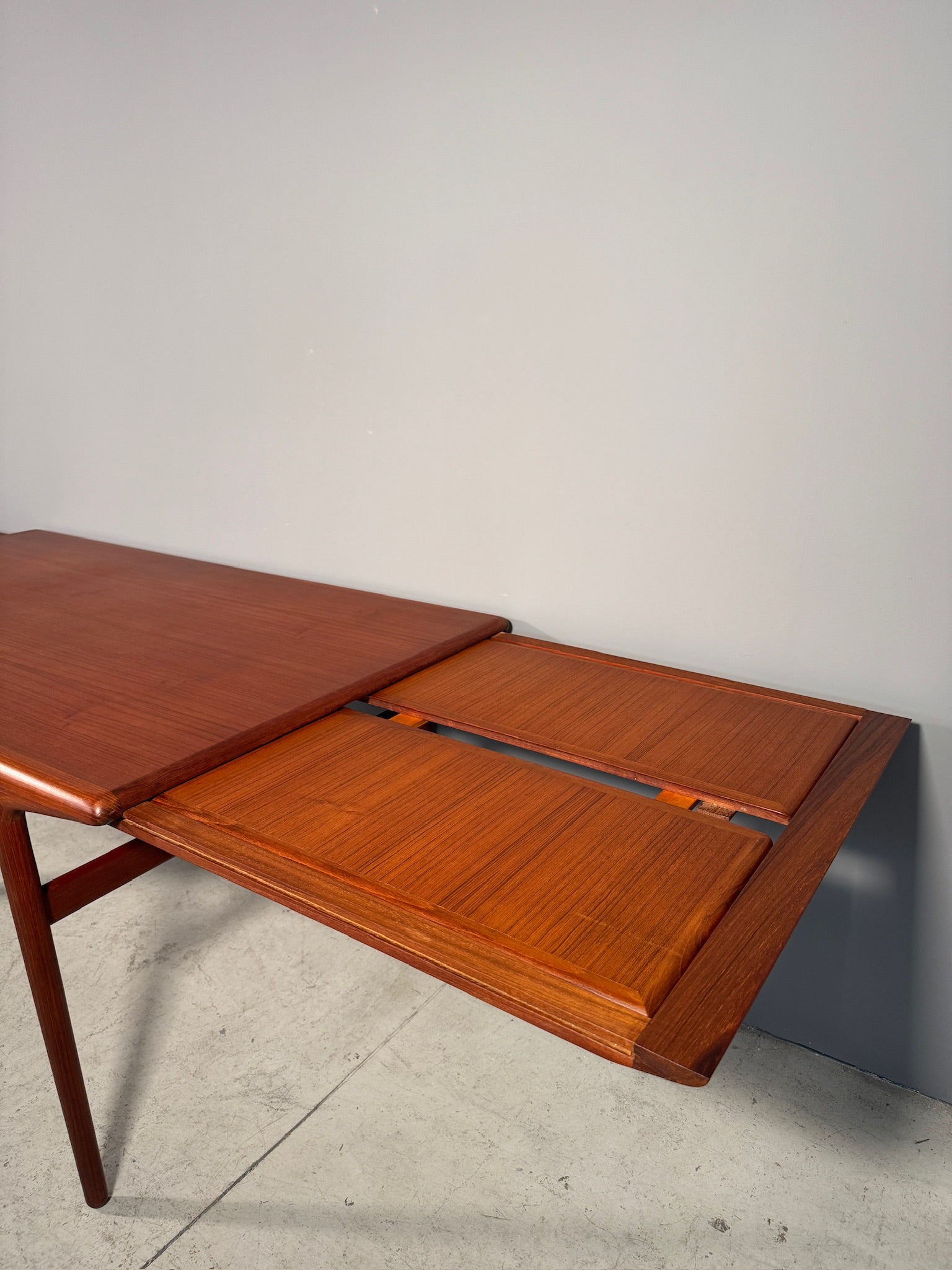 Tavolo in teak di Niels Otto Moller