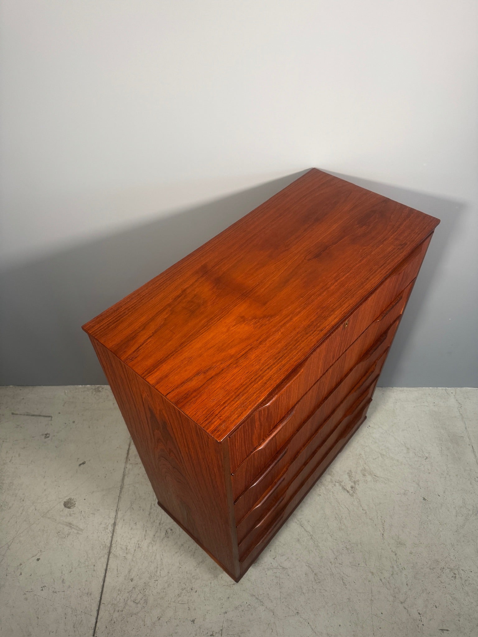 Cassettiera danese in teak