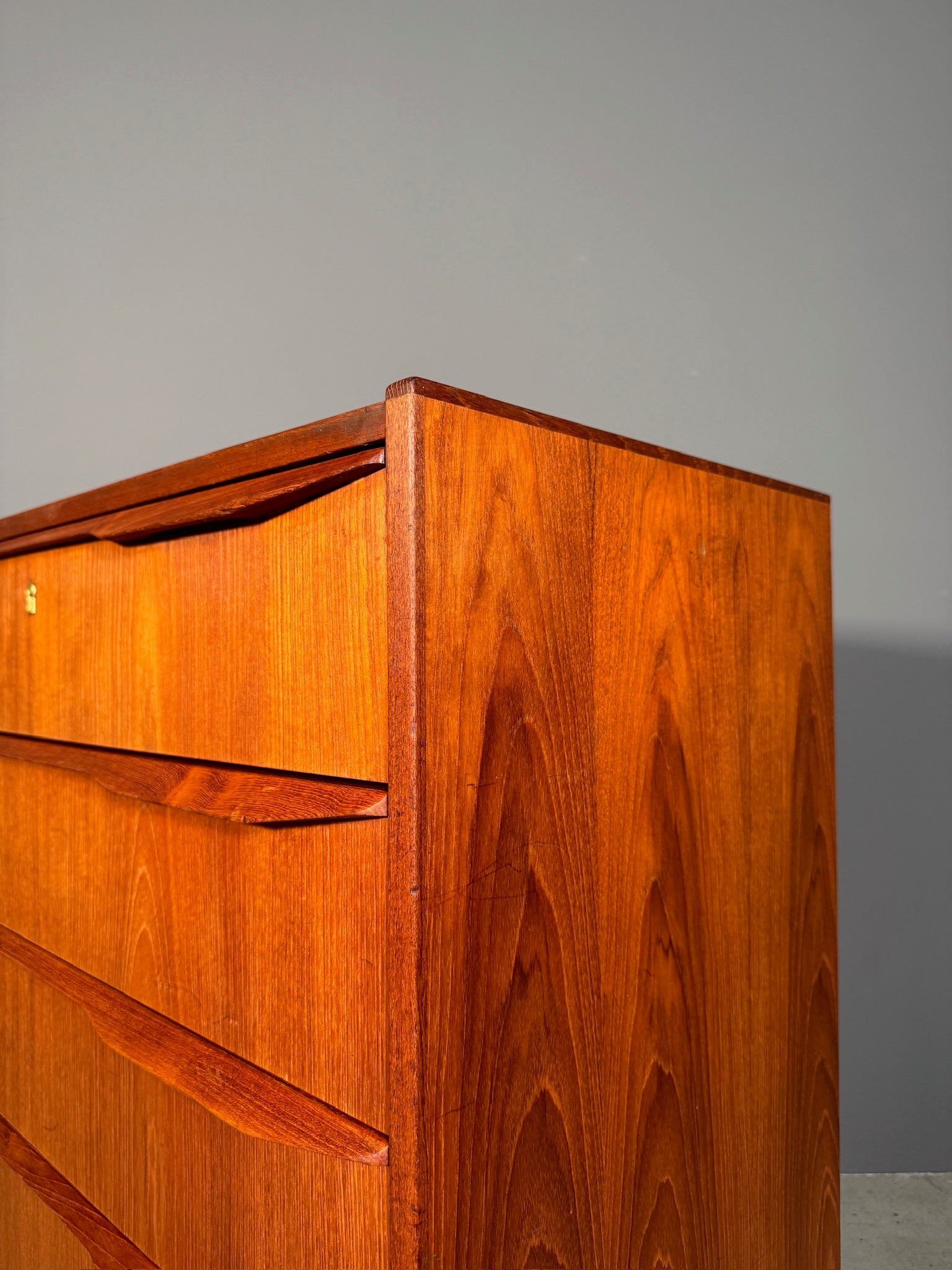 Cassettiera danese in teak
