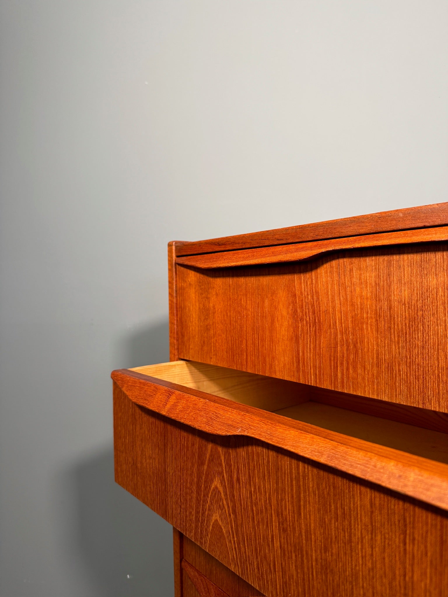 Cassettiera danese in teak