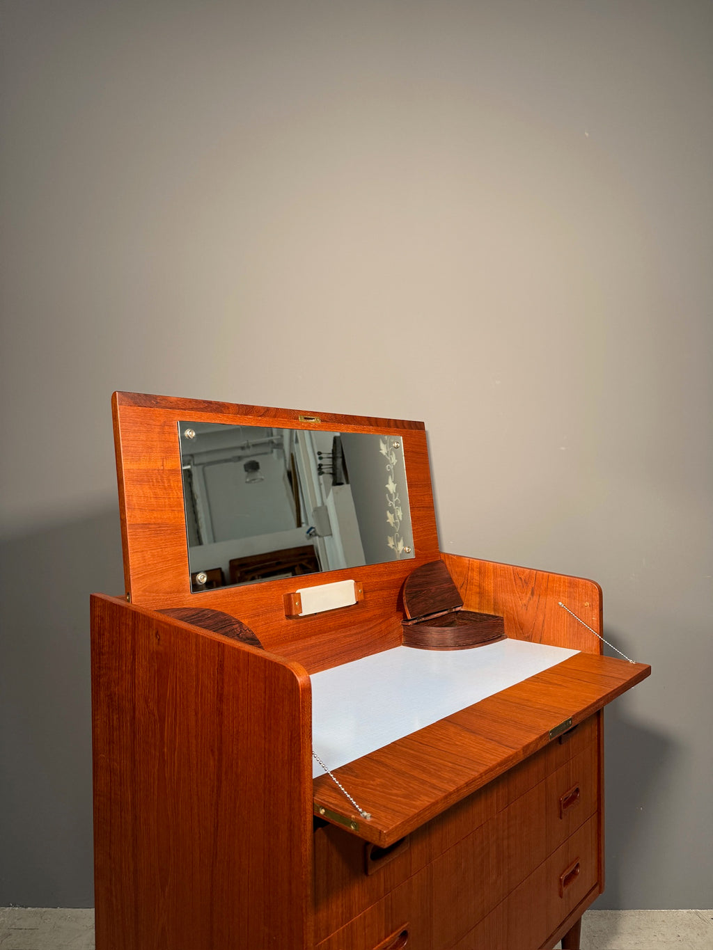 Toilette da camera Anni 60
