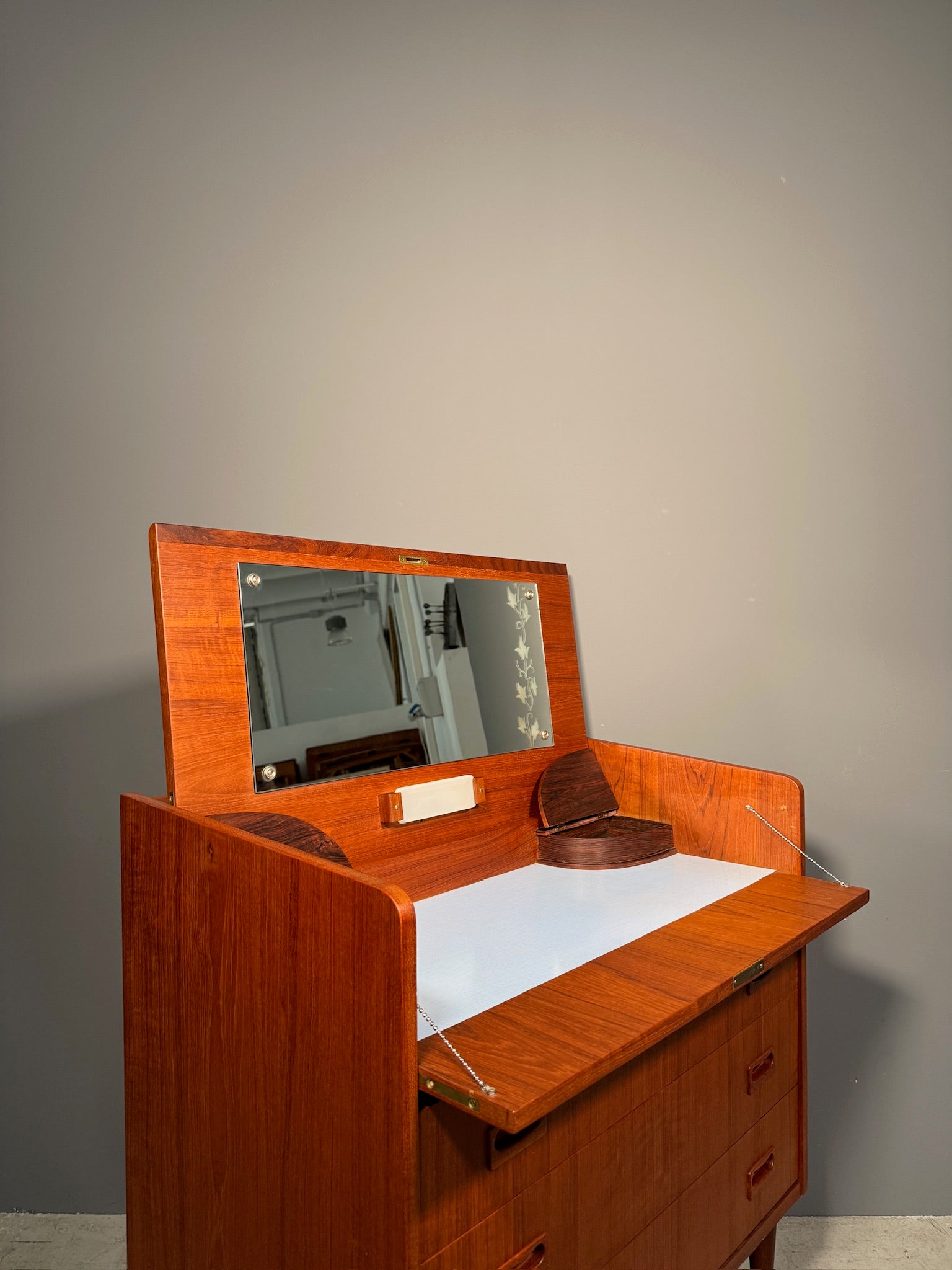 Toilette da camera Anni 60