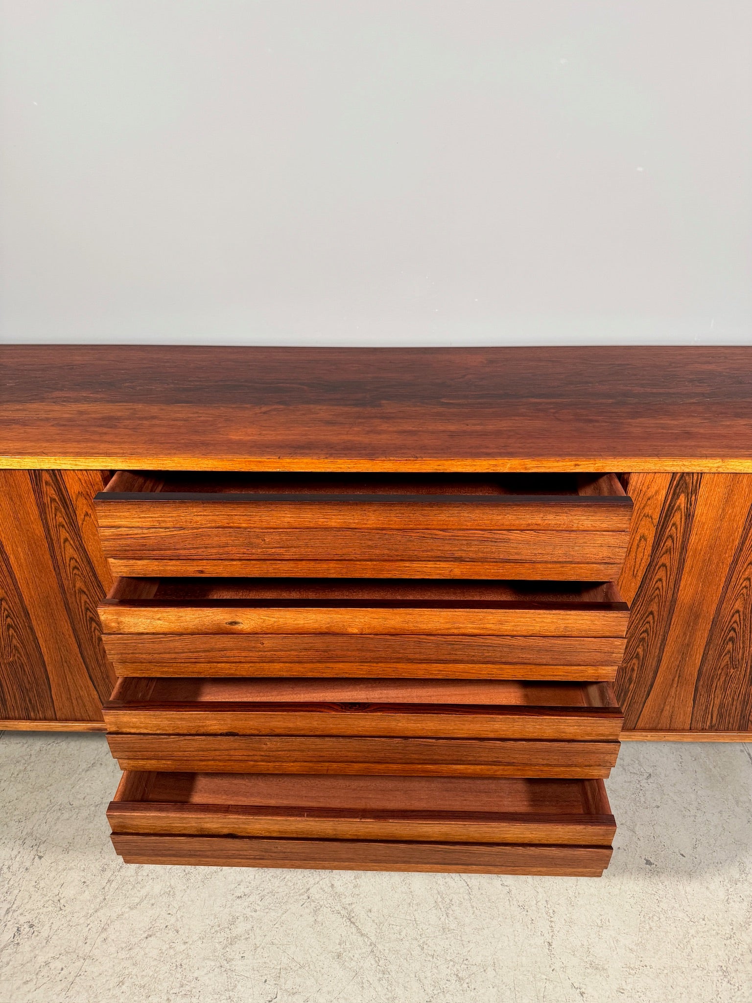 Sideboard danese in palissandro