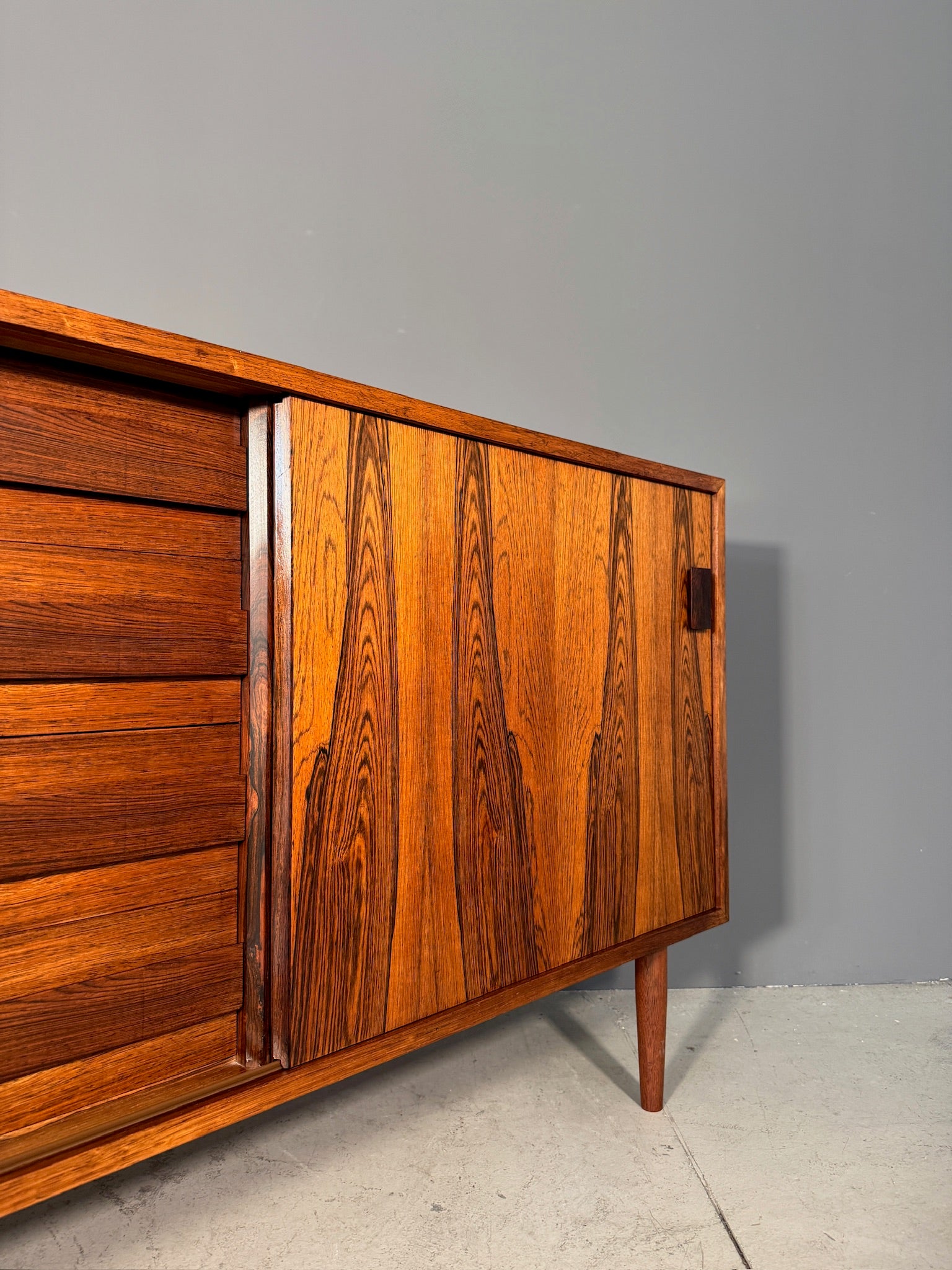 Sideboard danese in palissandro