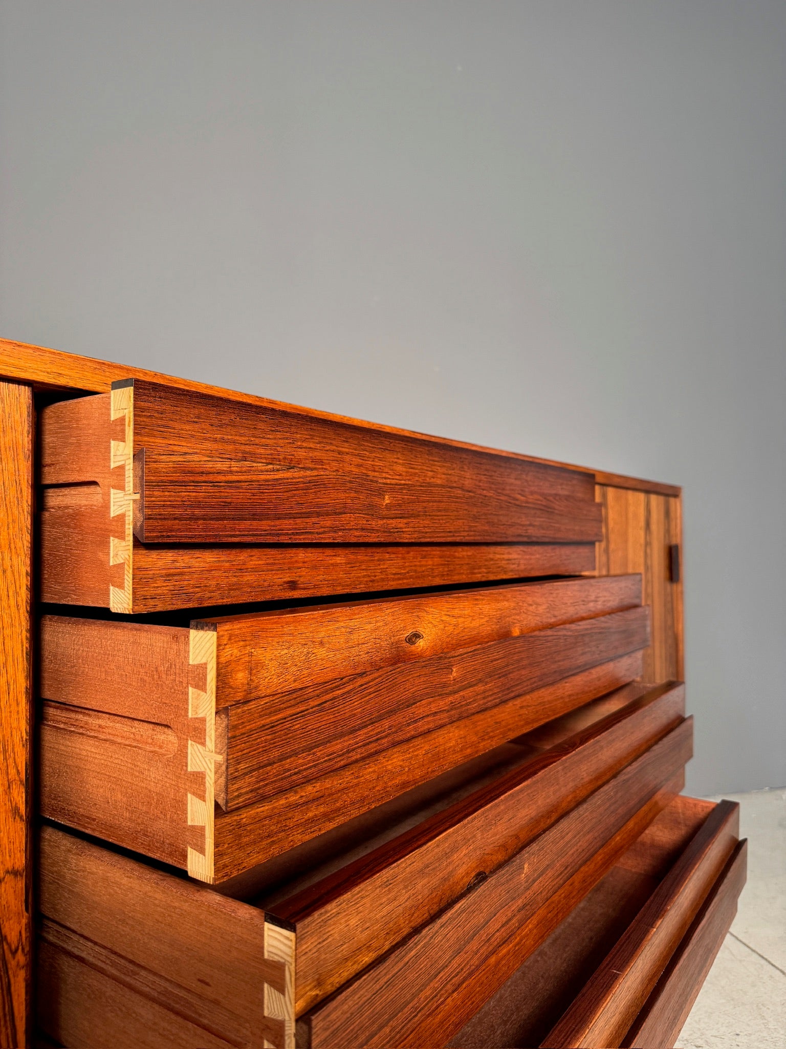 Sideboard danese in palissandro