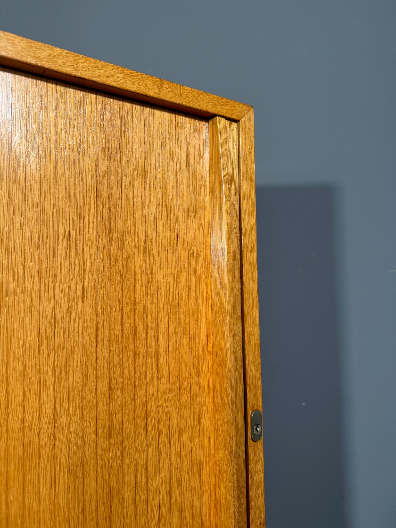 Sideboard con serrandina laterale
