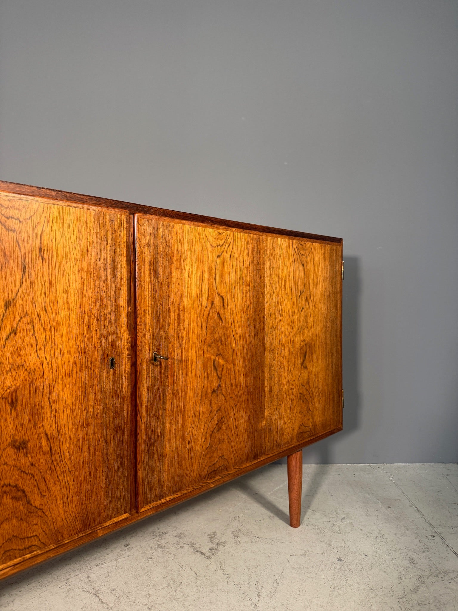 Sideboard in palissandro di Poul Hundevad