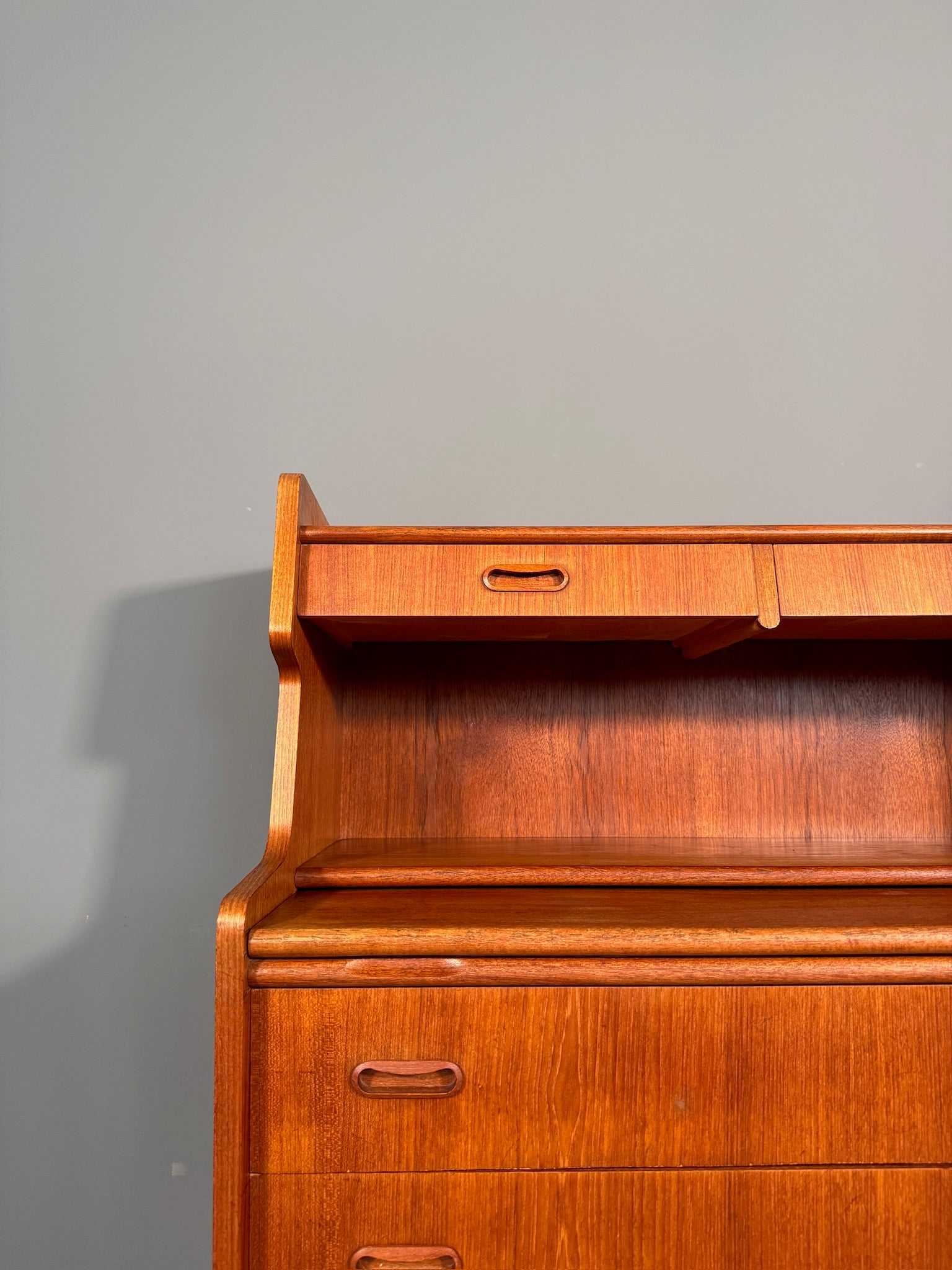 Cassettiera anni 60 in teak