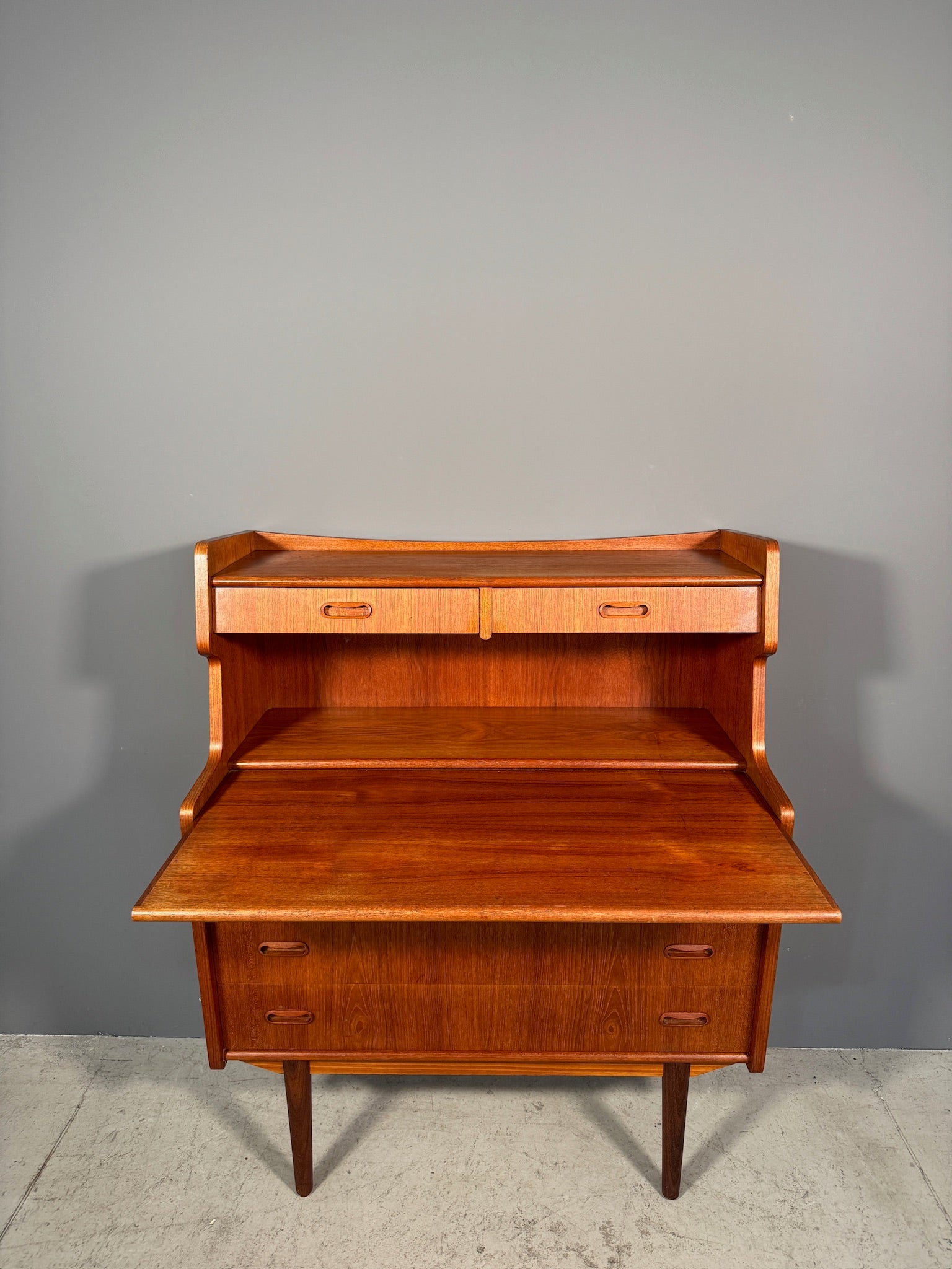 Cassettiera anni 60 in teak