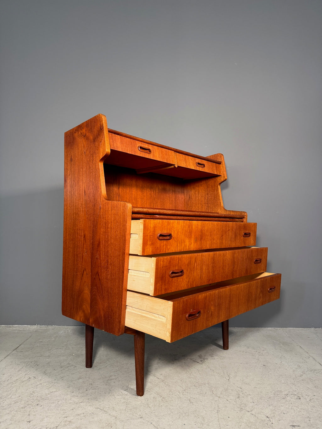 Cassettiera anni 60 in teak
