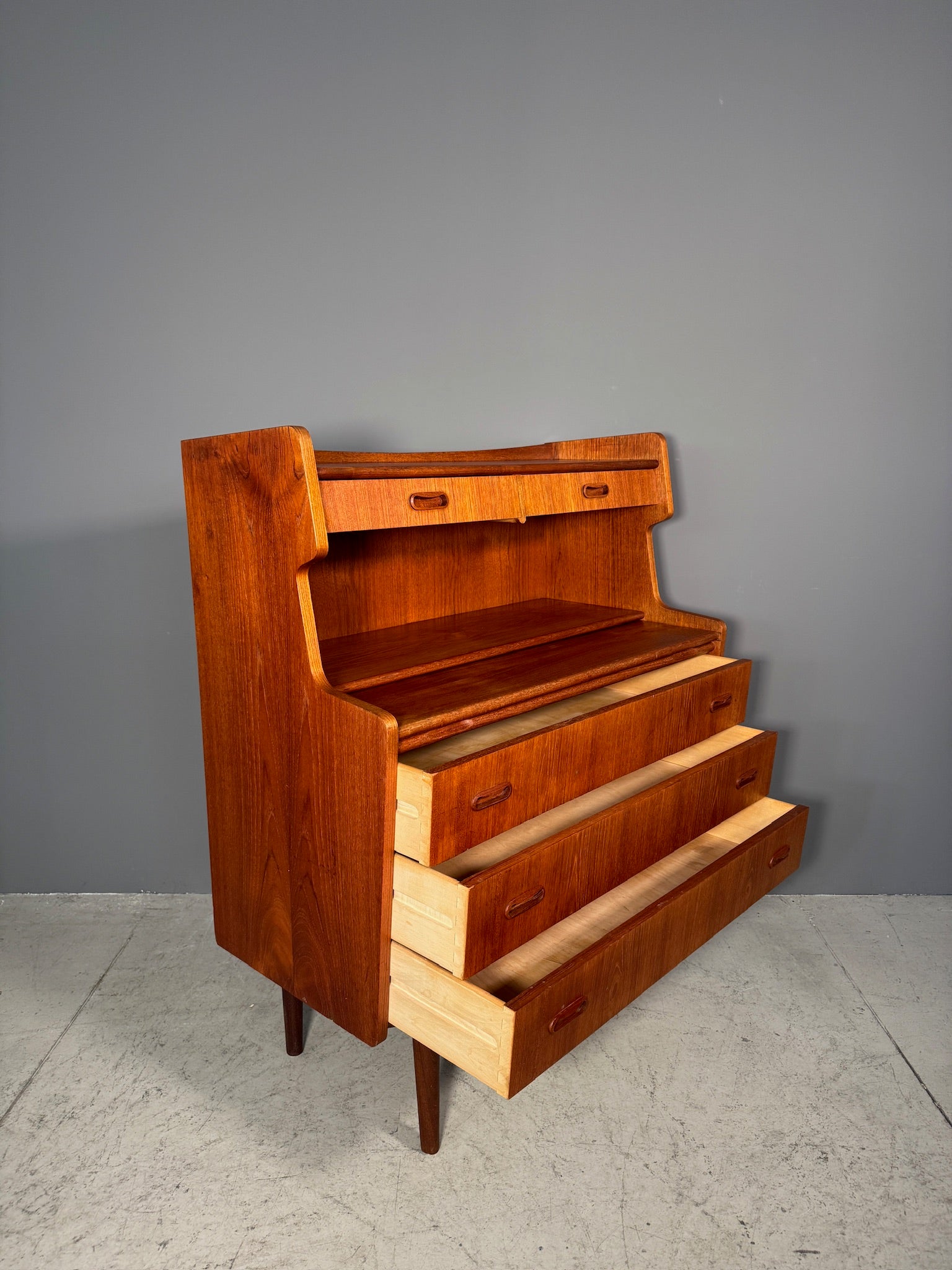 Cassettiera anni 60 in teak