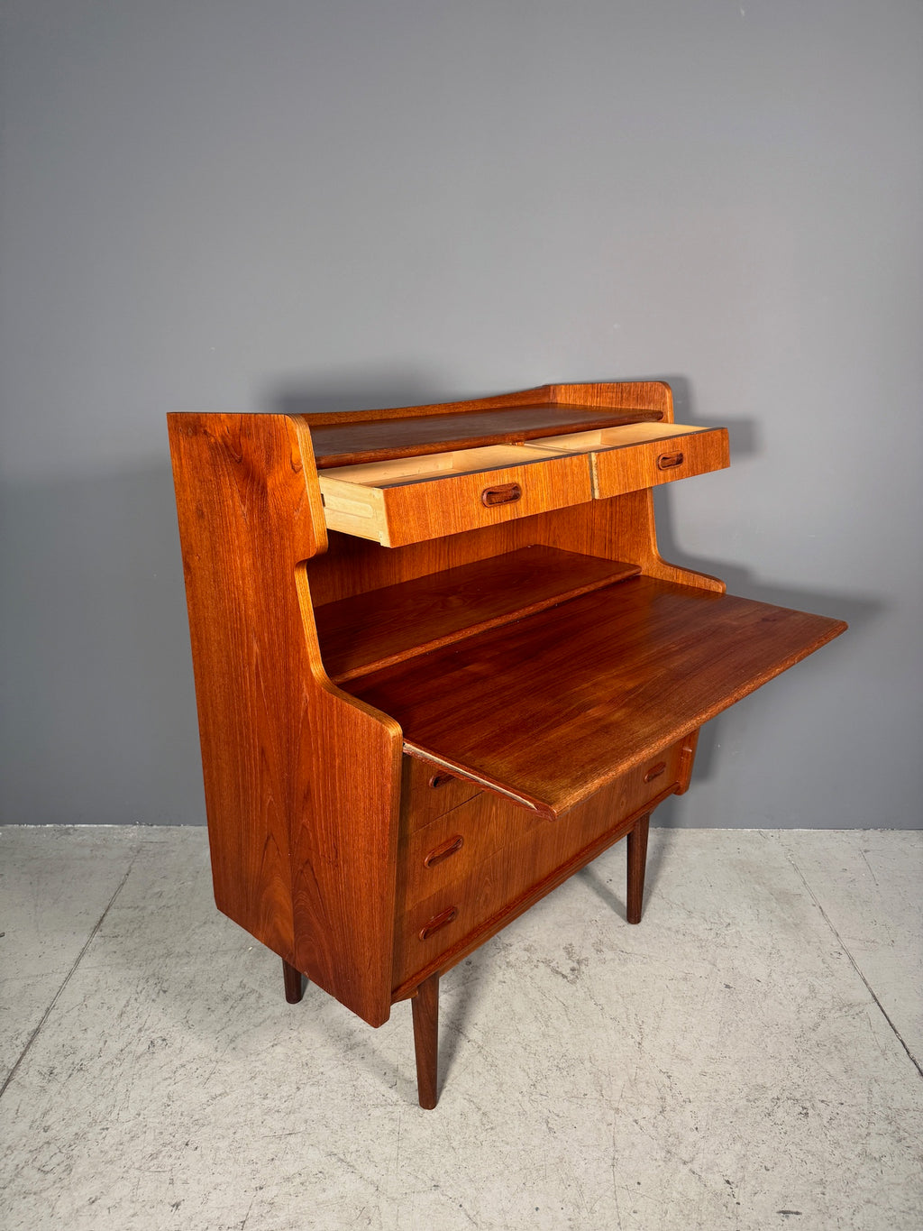 Cassettiera anni 60 in teak