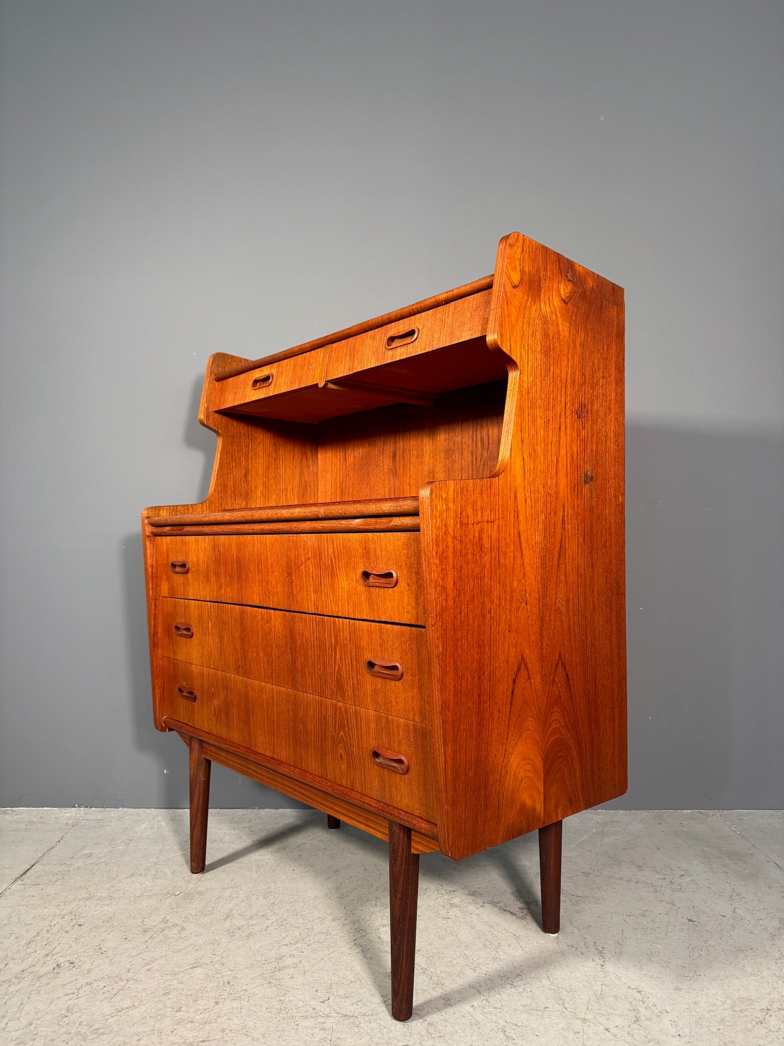 Cassettiera anni 60 in teak