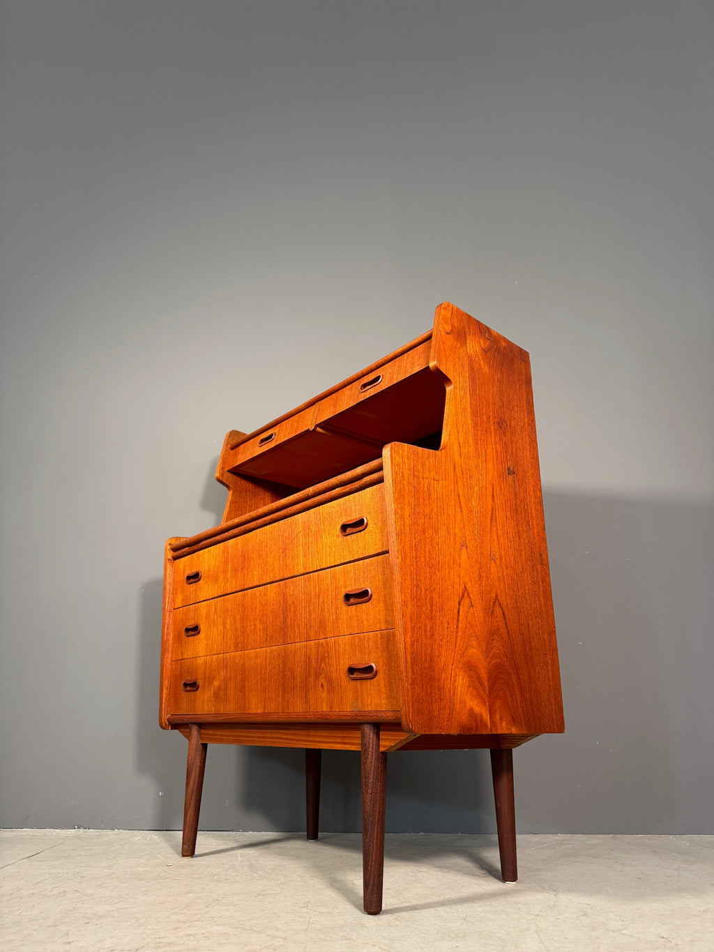 Cassettiera anni 60 in teak