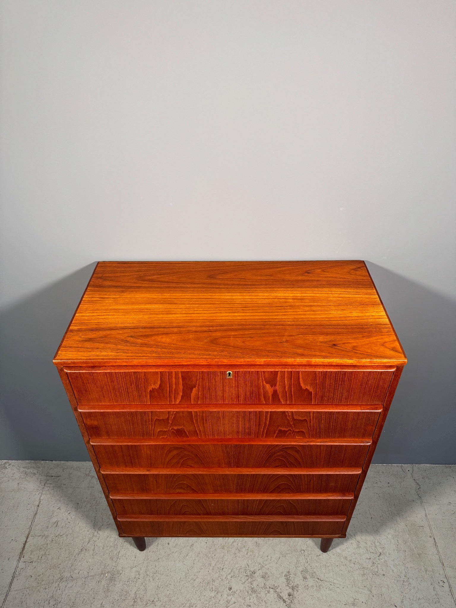 Cassettiera anni 70 in teak