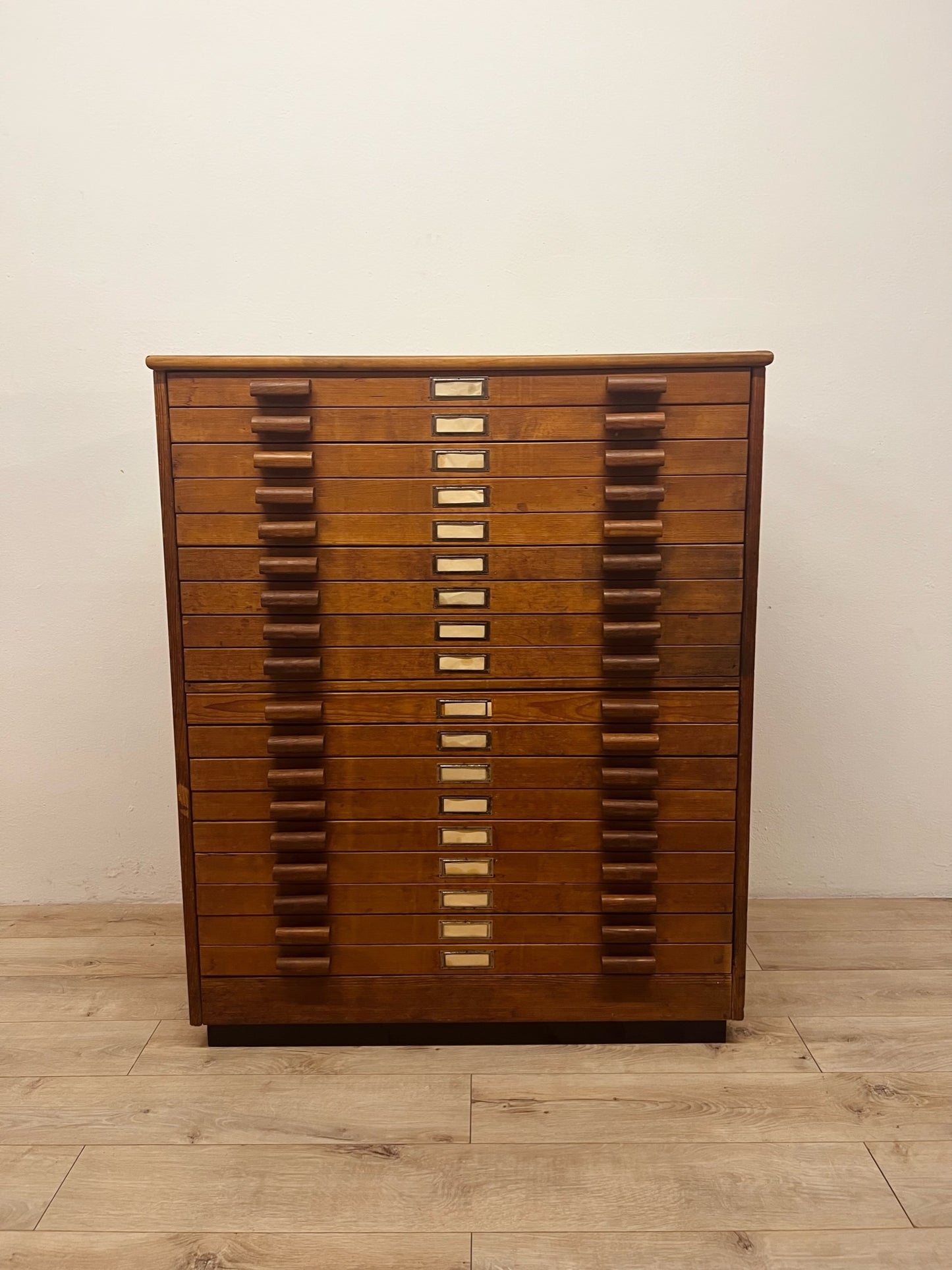 Mobile schedario anni 60