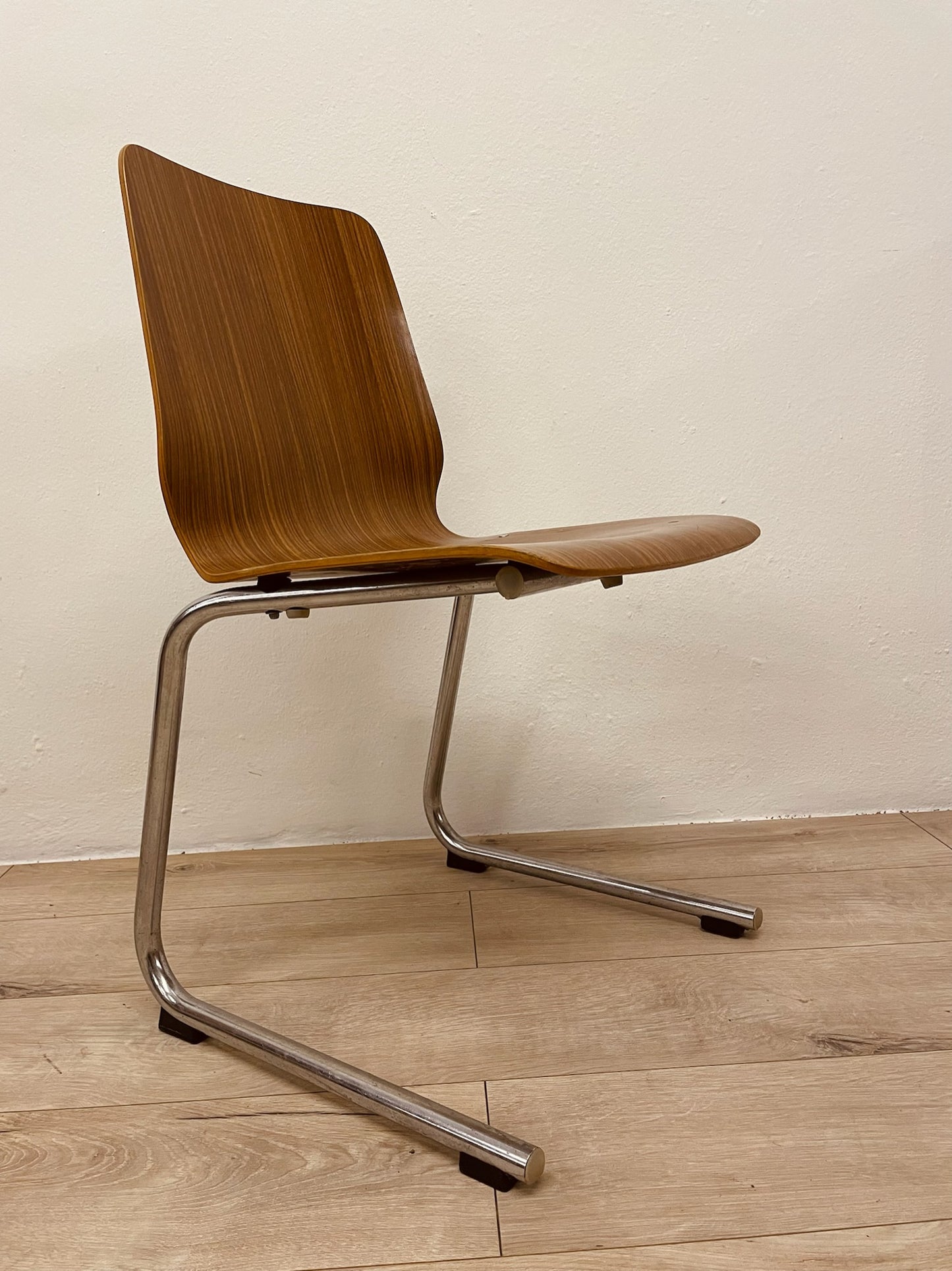 Sedia design anni 70